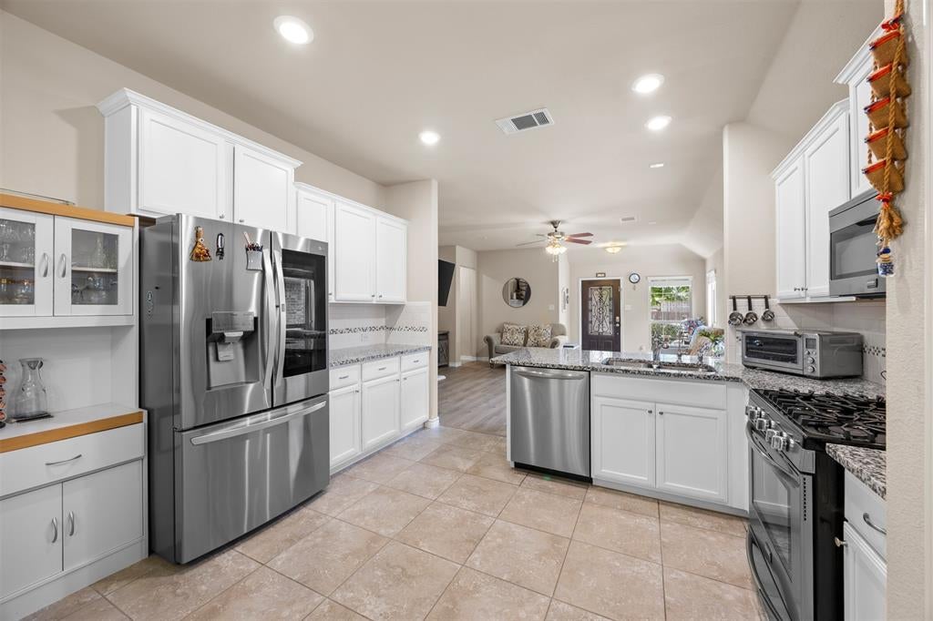 912 Gray Fox Drive