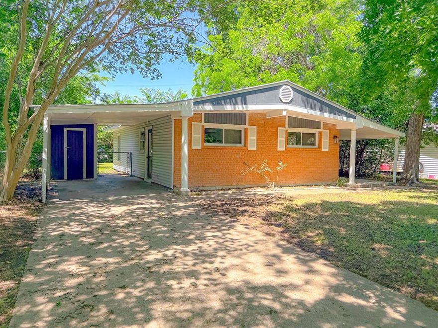 Charming 2-bedroom, 1-bath home in Corsicana offering a convenient location just a short drive to shopping, dining, and everyday essentials. The home features a functional layout with comfortable living spaces, along with a covered carport for protected parking. Out back, you’ll find a fenced yard—great for pets, kids, or simply enjoying a little outdoor space of your own. Whether you’re looking for a starter home or an investment opportunity, this property offers solid potential in a practical location.