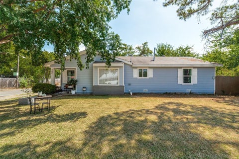 Photo of 2001 Oneal Street, Greenville, TX 75401 (MLS # 21418002)