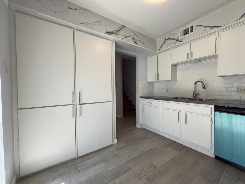 Richardson Life Style Twnhms - Residential