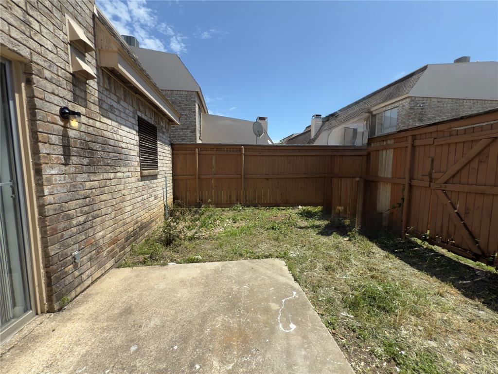 Richardson Life Style Twnhms - Residential