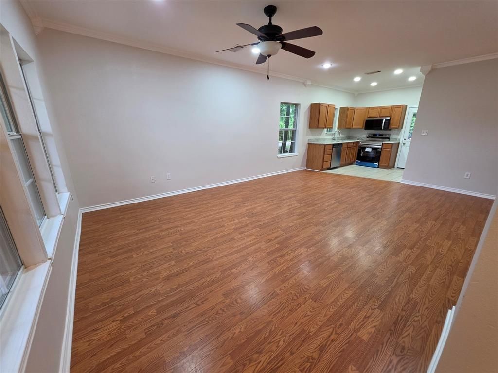 Photo of 307 Barnes Street, Fairfield, TX 75840 (MLS # 21269031)