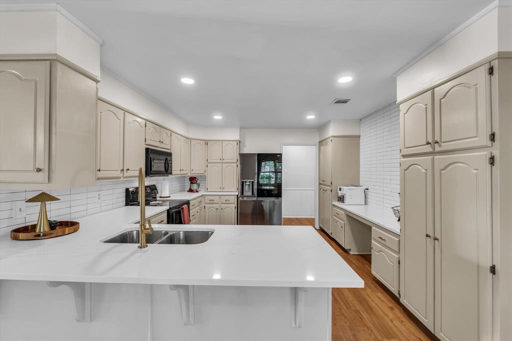 West Woodway Hill - Residential