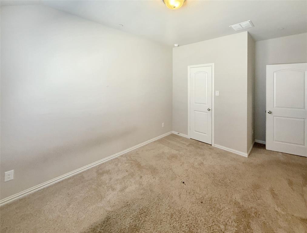 LAKE RIDGE TOWN HOMES - Residential Lease