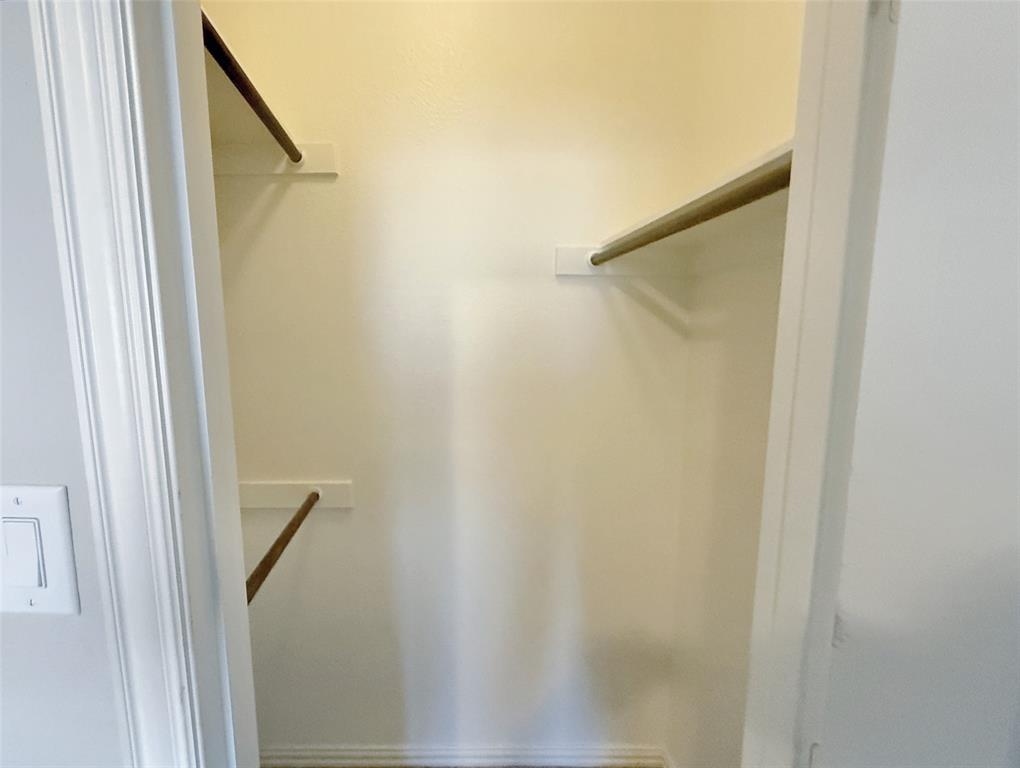 LAKE RIDGE TOWN HOMES - Residential Lease