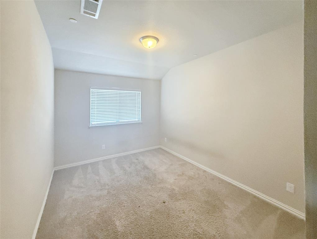 LAKE RIDGE TOWN HOMES - Residential Lease