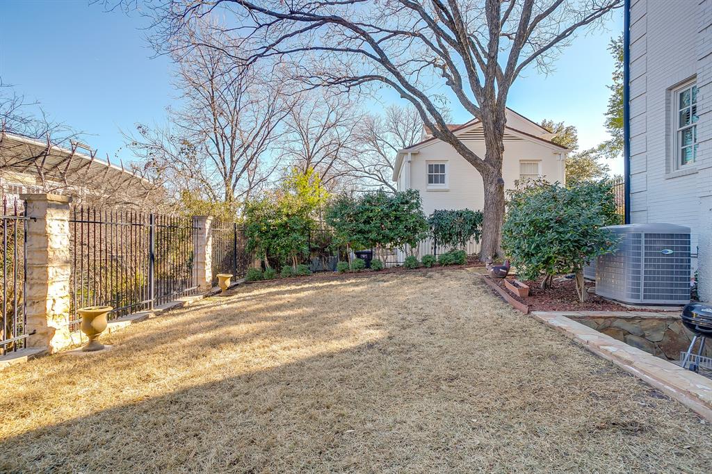 Bellaire Estates - Residential