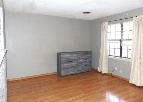 Tiny photo for 115 South St, Brady, TX 76825 (MLS # 21101329)