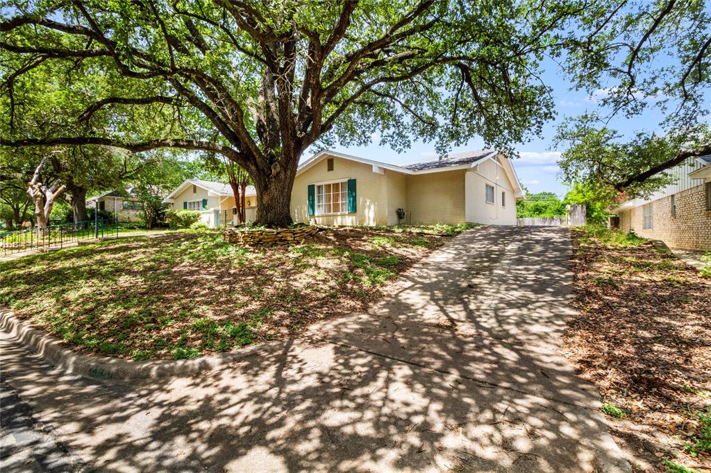 2641 Woodmont Circle