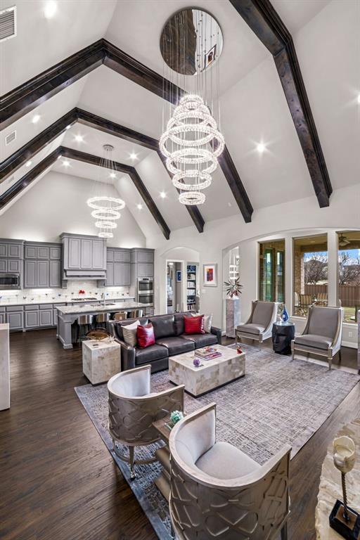 3925 Harrisburg Lane