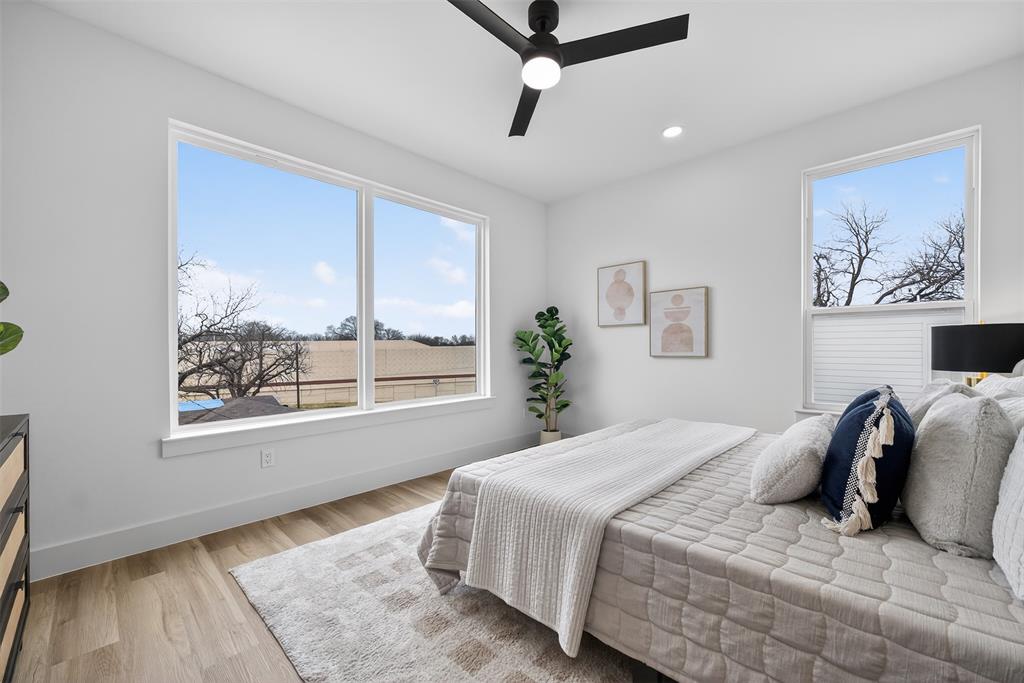 Lincoln Manor - Residential
