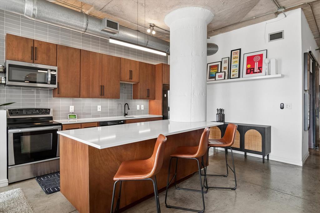1122 Jackson Street 709