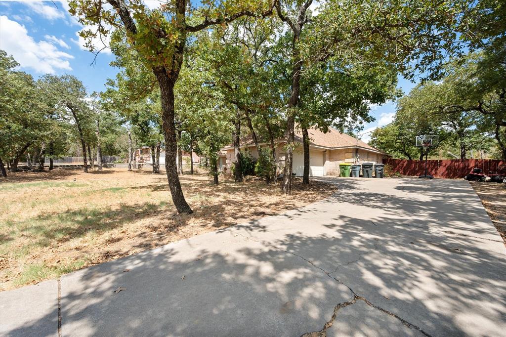 512 Shady Oaks Trail