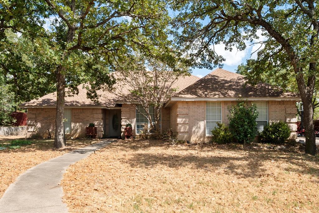 512 Shady Oaks Trail