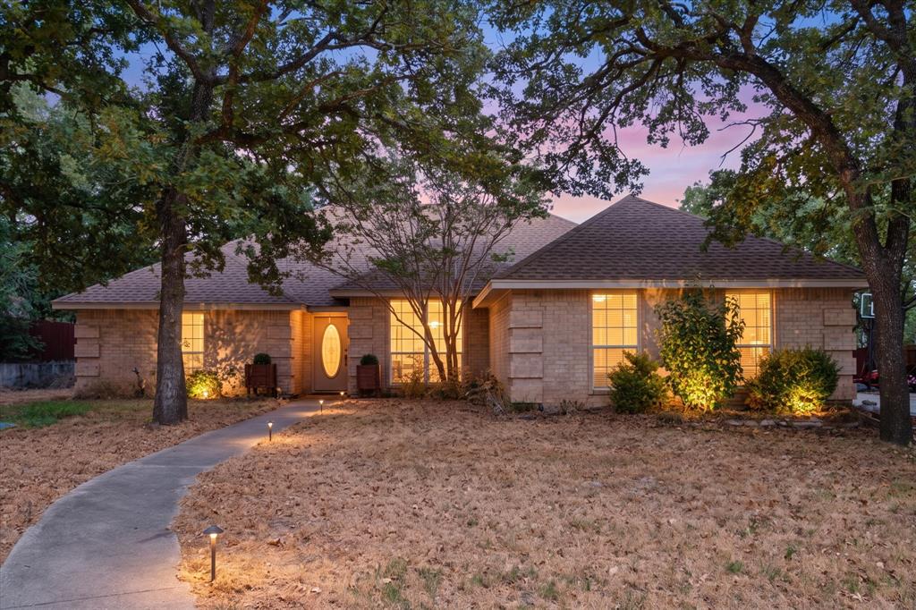 512 Shady Oaks Trail