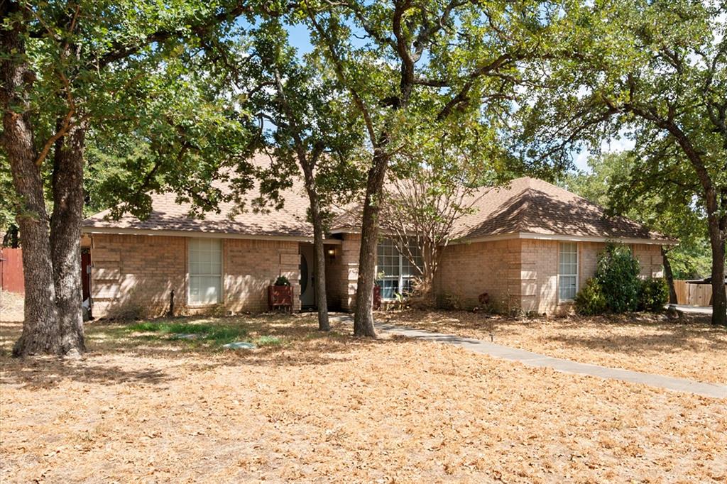 512 Shady Oaks Trail
