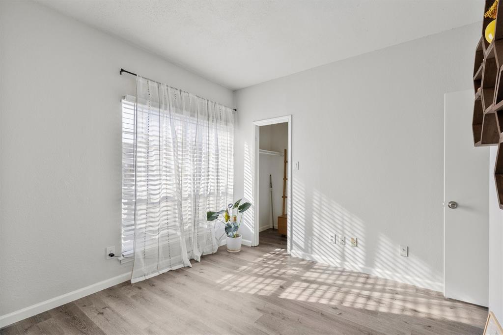 Lakeshore Condo - Residential