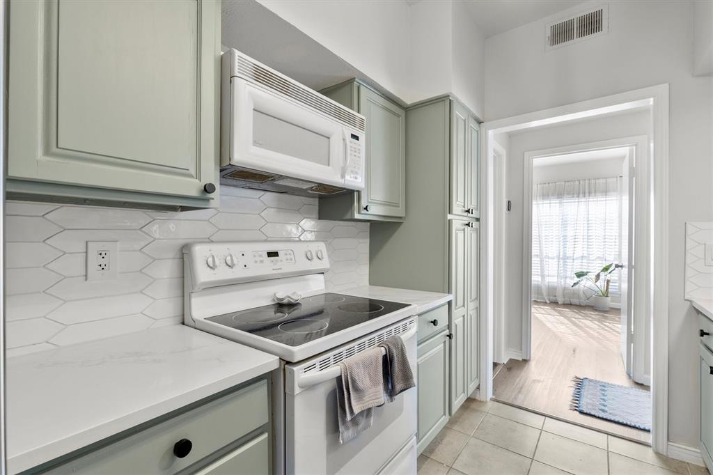 Lakeshore Condo - Residential