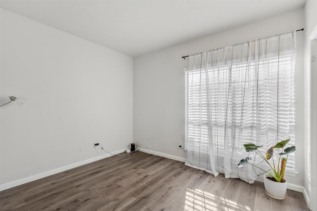 Lakeshore Condo - Residential