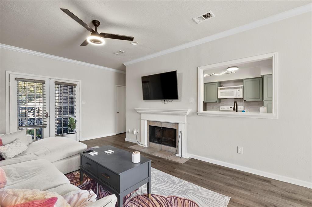 Lakeshore Condo - Residential