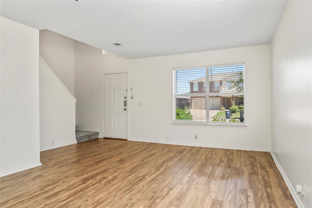 1816 Two Hawks Drive