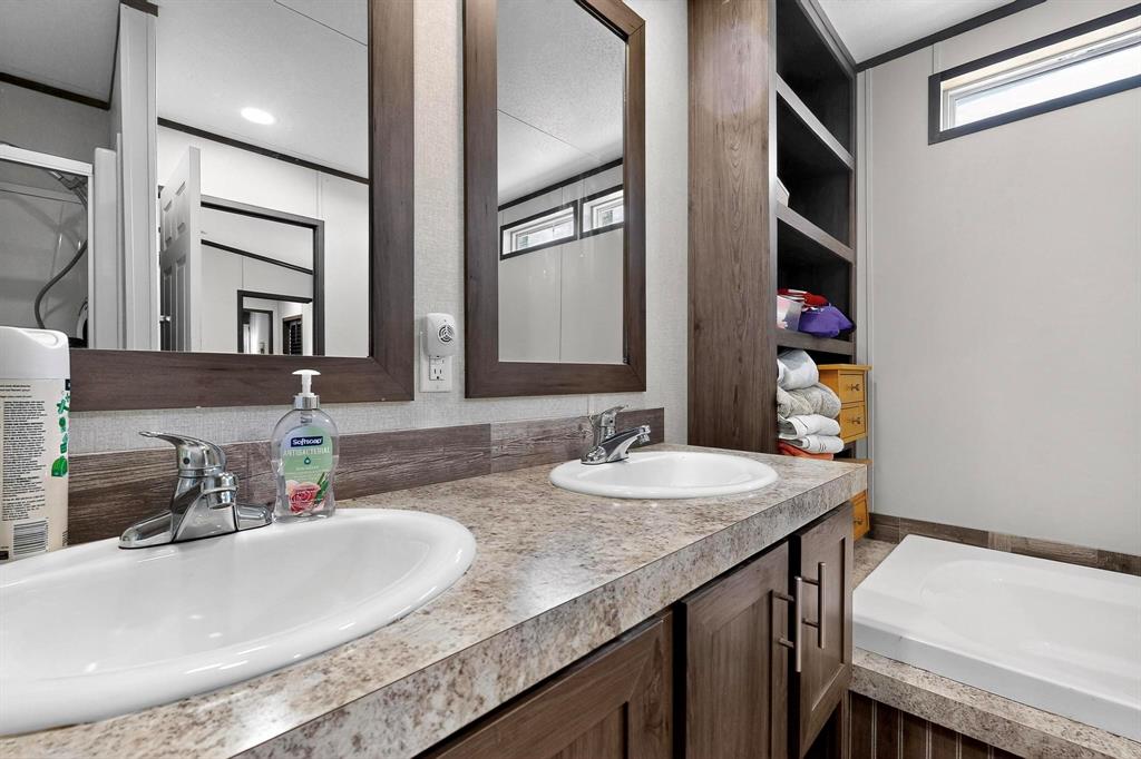 FRIEND MC MAHAN - Residential