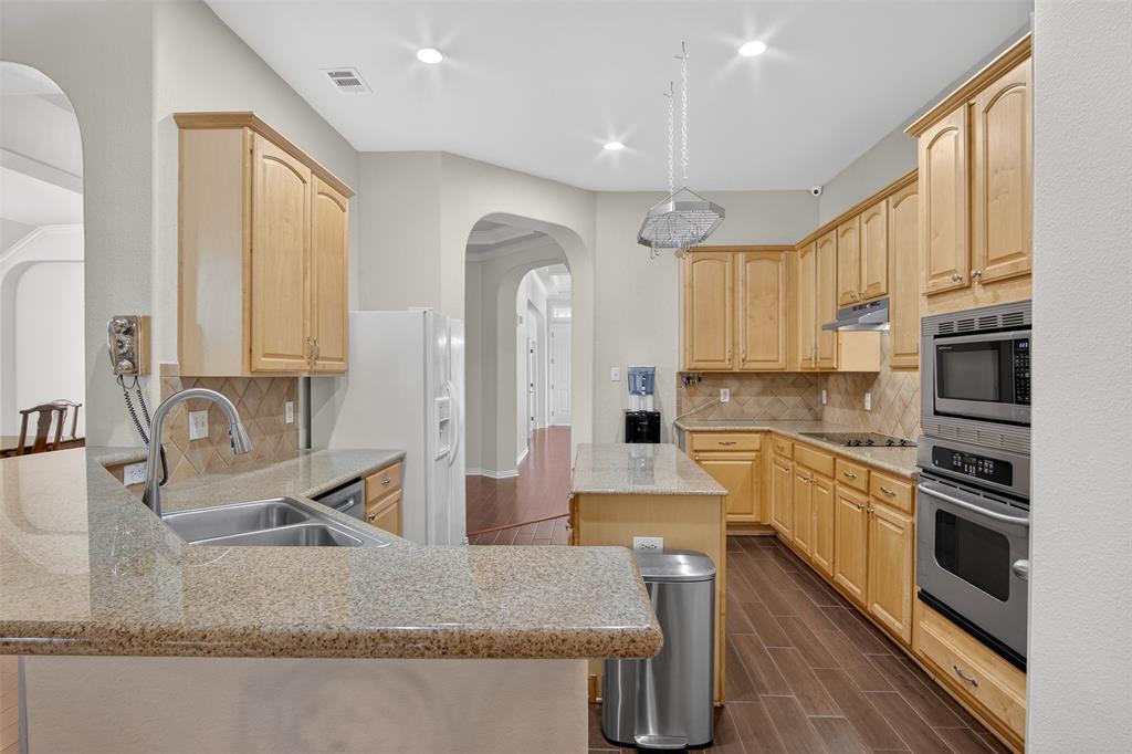 1410 Oxbow Drive