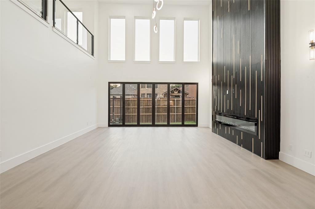 2232 Chenault Drive