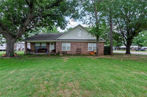 102 N Mesquite Street Paradise TX 76073