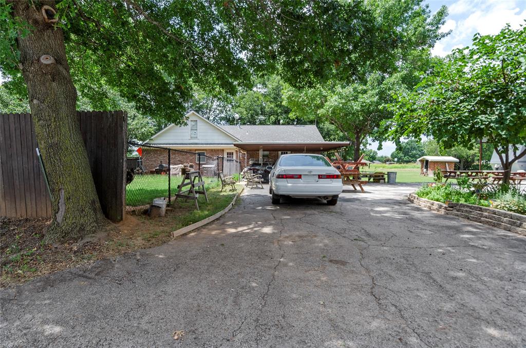 102 N Mesquite Street