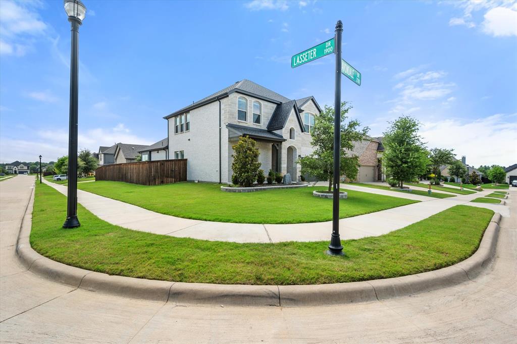 2705 Avondale Drive