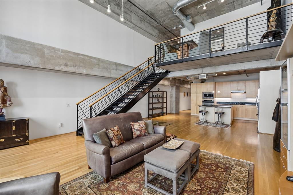 1999 Mckinney Avenue 605
