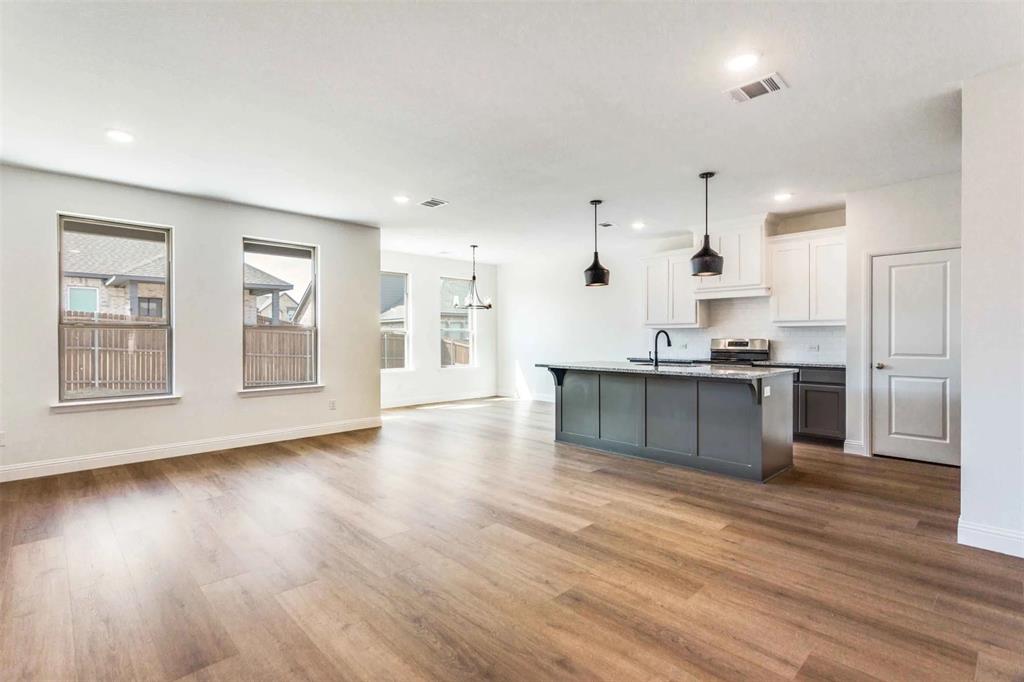 514 Hillcrest Circle