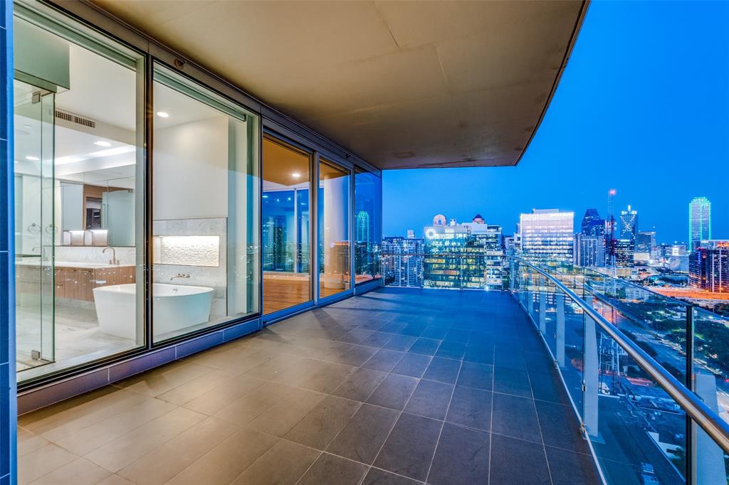 BLEU CIEL CONDO - Residential