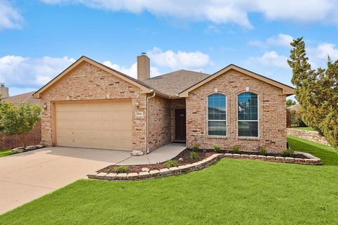 A home in Benbrook