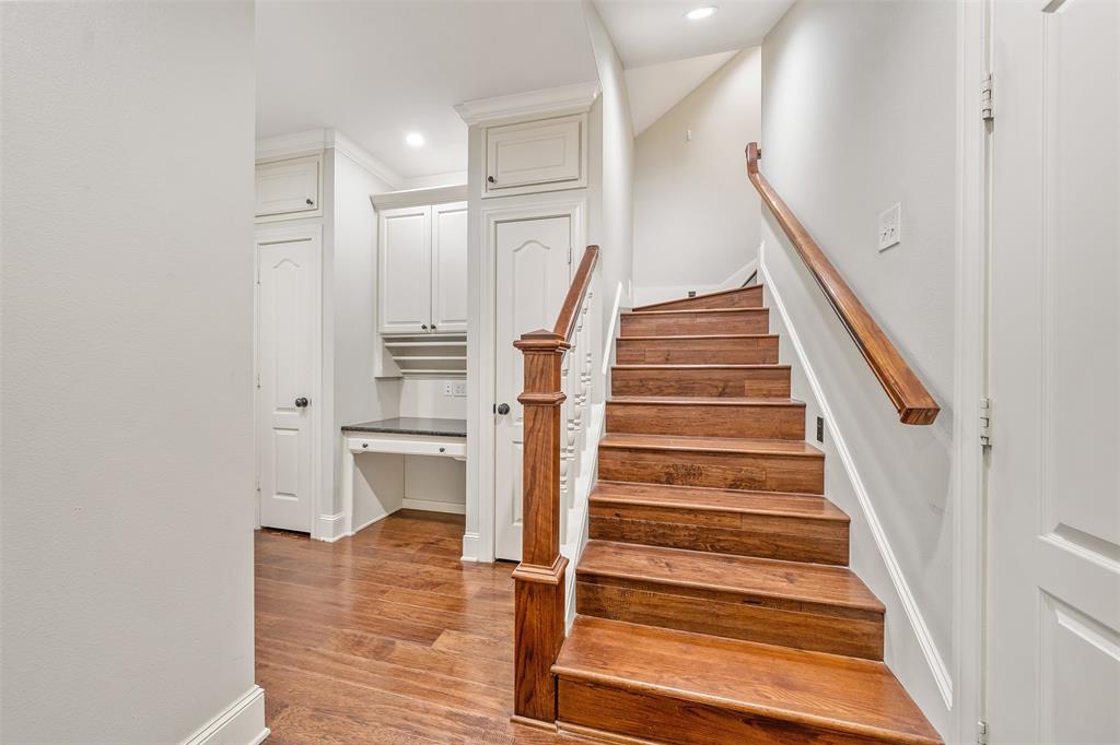 Bishops Gate @ Oak Hollow - Residential