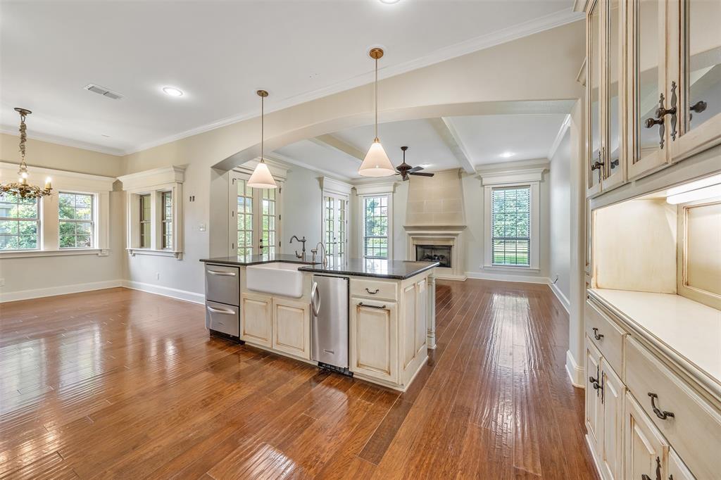 Bishops Gate @ Oak Hollow - Residential