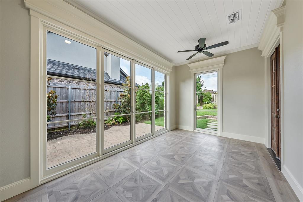 Bishops Gate @ Oak Hollow - Residential