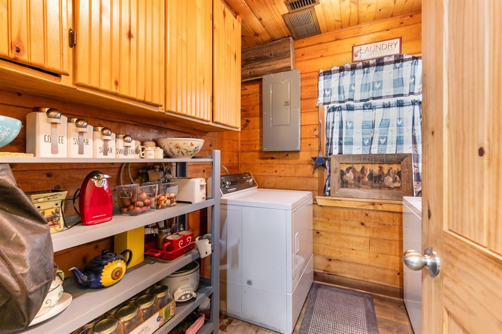 F Mcmahon Surv Abs #378 - Residential