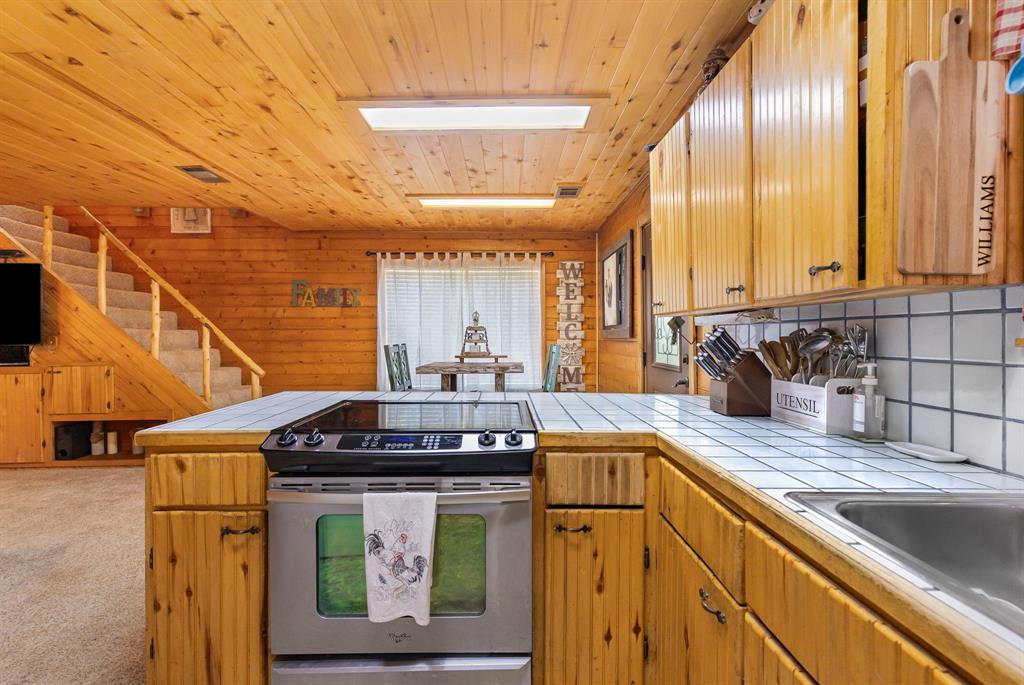 F Mcmahon Surv Abs #378 - Residential