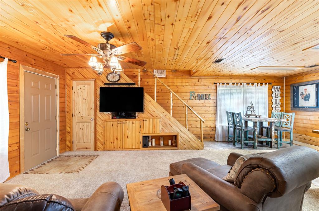 F Mcmahon Surv Abs #378 - Residential