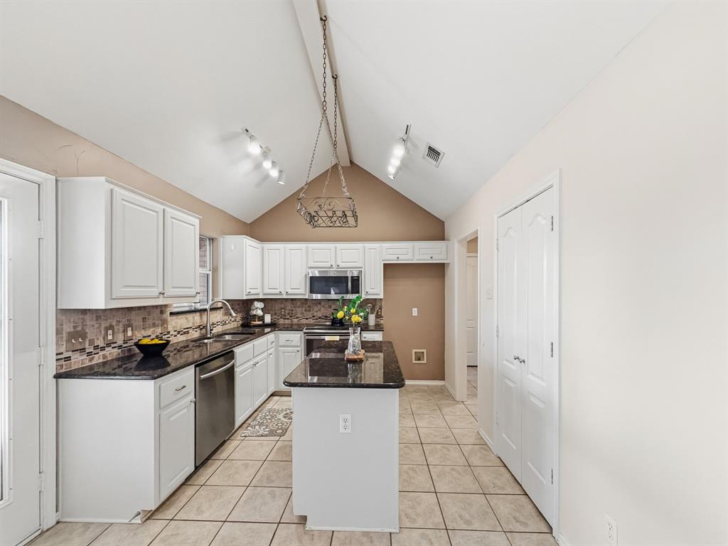 3620 Willow Creek Drive