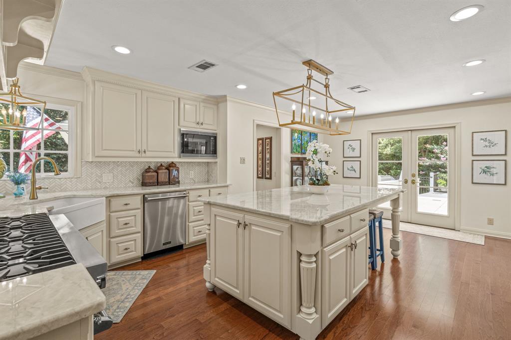 1905 Indian Creek Drive