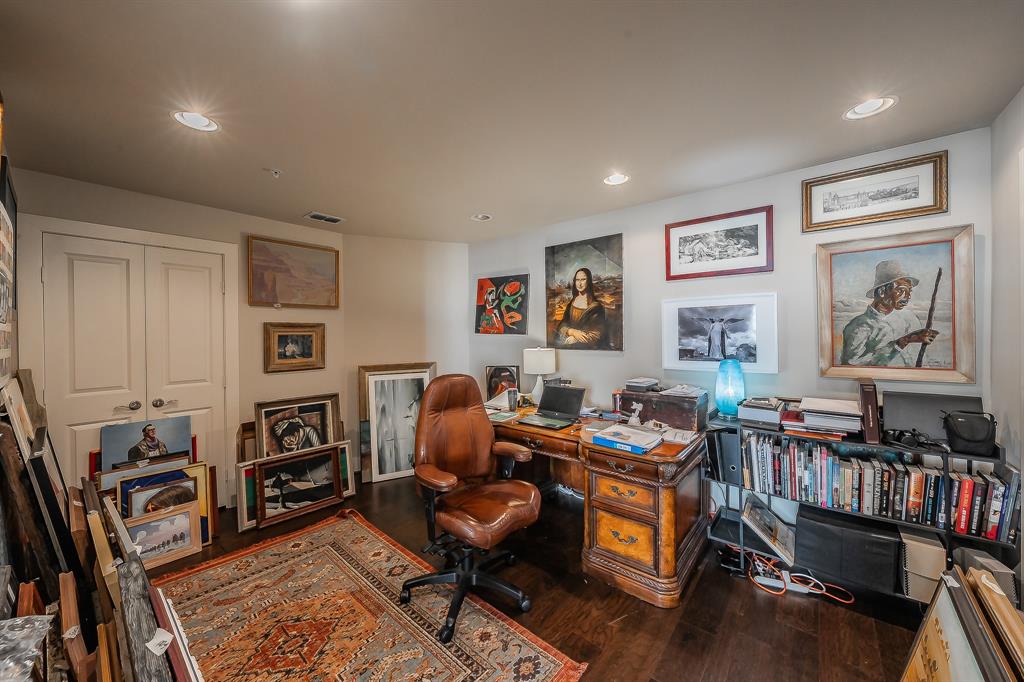 Neil P At Burnett Park Condo - Residential