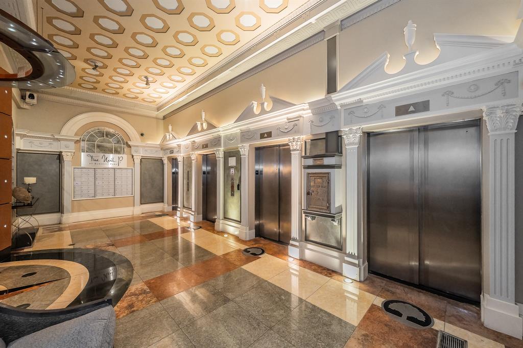 Neil P At Burnett Park Condo - Residential