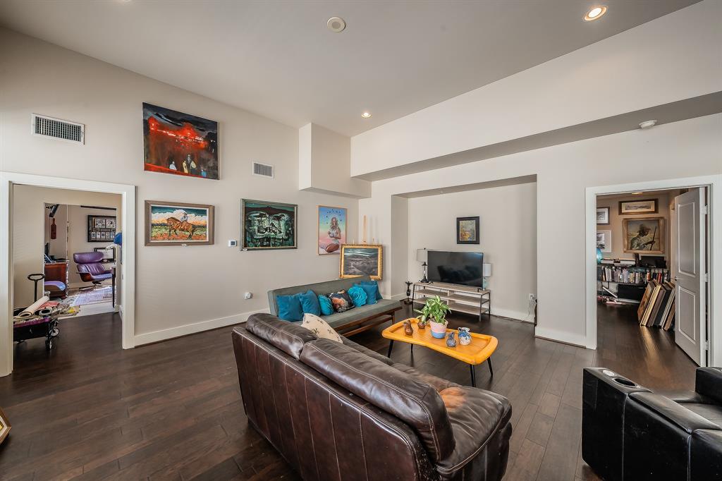 Neil P At Burnett Park Condo - Residential