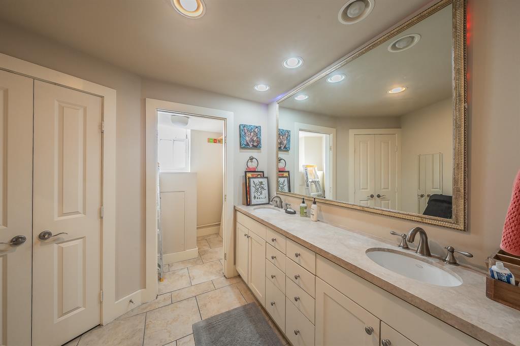 Neil P At Burnett Park Condo - Residential