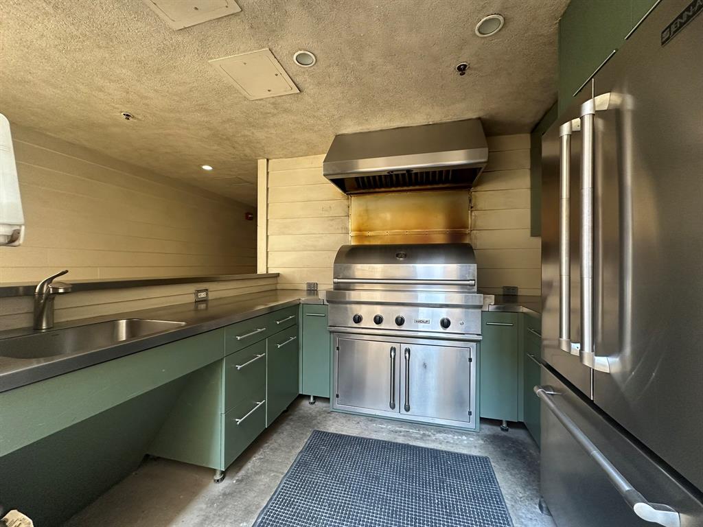 Neil P At Burnett Park Condo - Residential