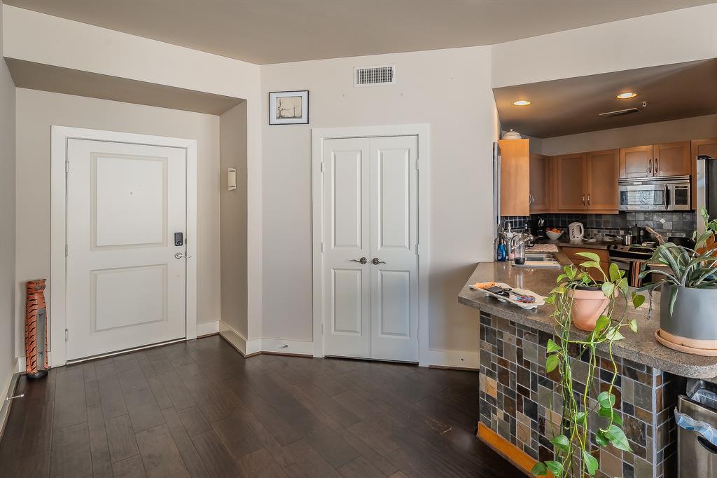 Neil P At Burnett Park Condo - Residential