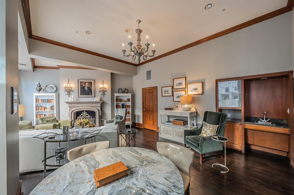 Neil P At Burnett Park Condo - Residential